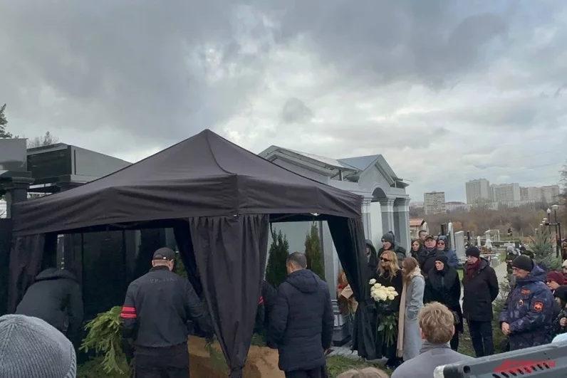 
        &laquo;Все время берут кровь&raquo;. Вдова Левкина рассказала о его последних словах    