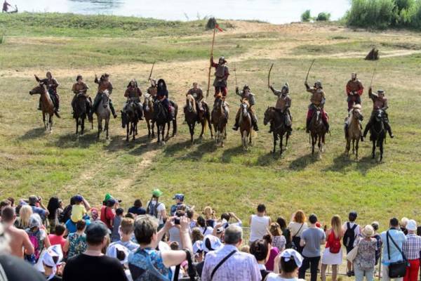 
        Сгорел сарай, гони и хана! Как Россия в союзе с татарами избавилась от ига    