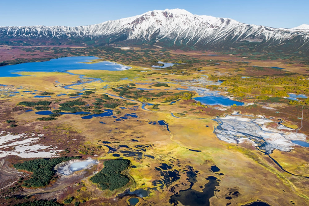 Жерло красоты. Невероятная кальдера вулкана Узон
Жерло красоты. Невероятная кальдера вулкана Узон