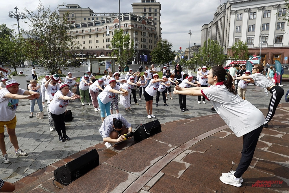 О лучшем городе Земли. Смотрите, как похорошела Москва за последние 15 лет
О лучшем городе Земли. Смотрите, как похорошела Москва за последние 15 лет