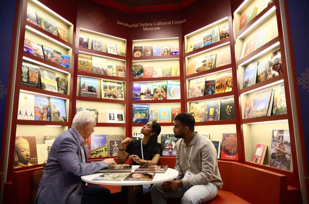 Книжная Москва. ММКЯ на ВДНХ посетило более 63 тысяч человек
Книжная Москва. ММКЯ на ВДНХ посетило более 63 тысяч человек