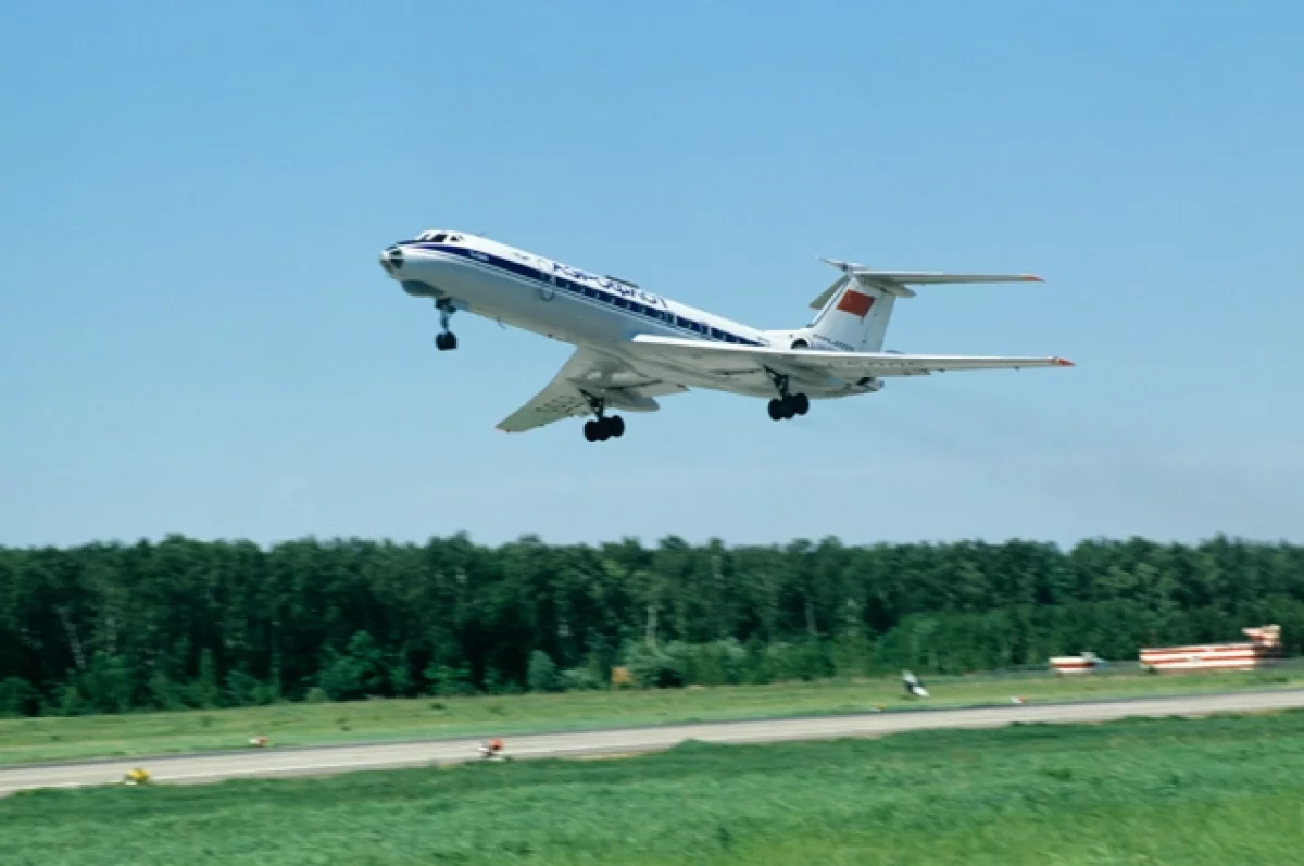 
        Спор на 70 жизней. Как советский пилот разбил Ту-134 из-за пари с коллегой    