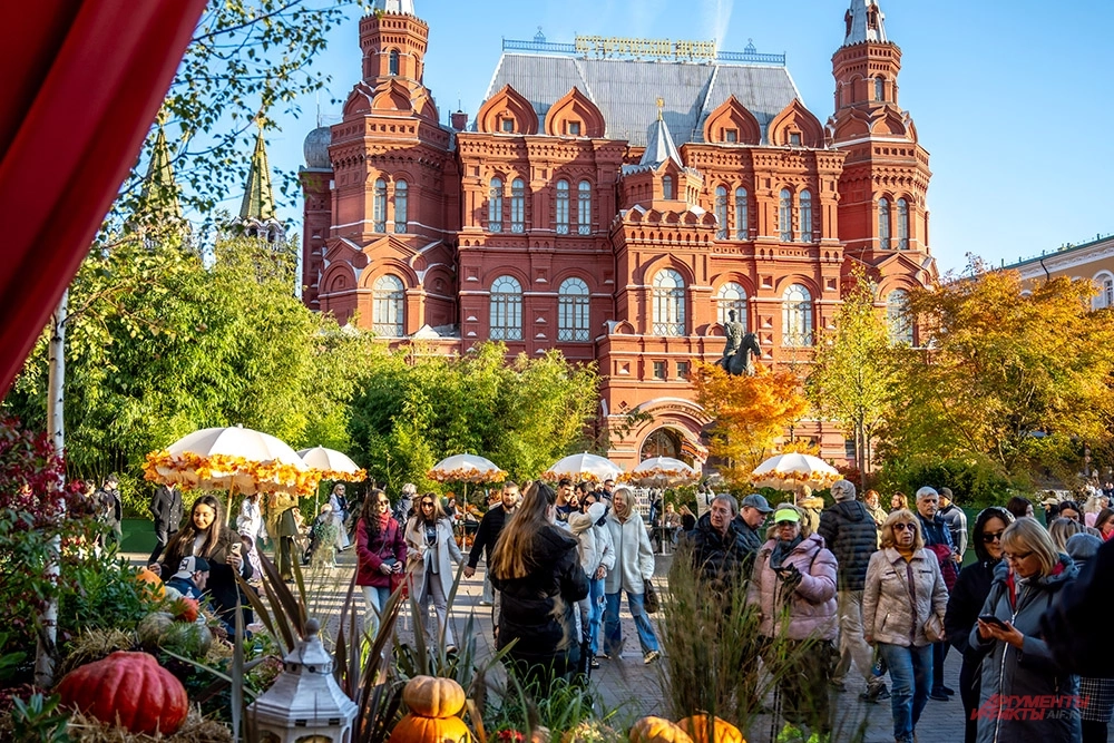 О лучшем городе Земли. Смотрите, как похорошела Москва за последние 15 лет
О лучшем городе Земли. Смотрите, как похорошела Москва за последние 15 лет