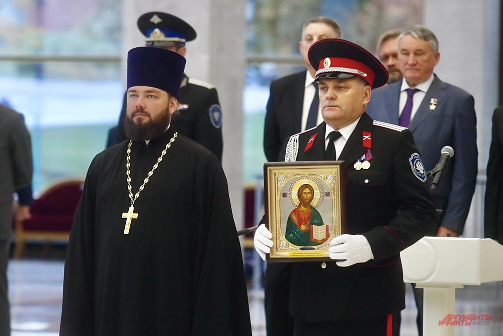 
        Будущее всей страны. В Москве наградили лучший казачий кадетский корпус    