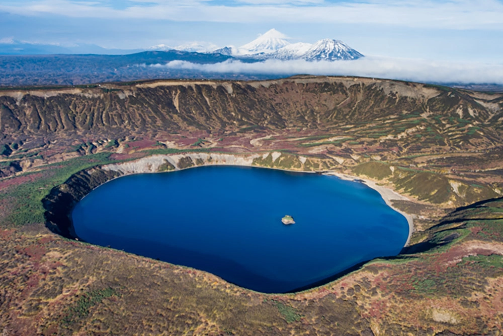 
        Палитра природы. Великолепная кальдера вулкана Узон с высоты    