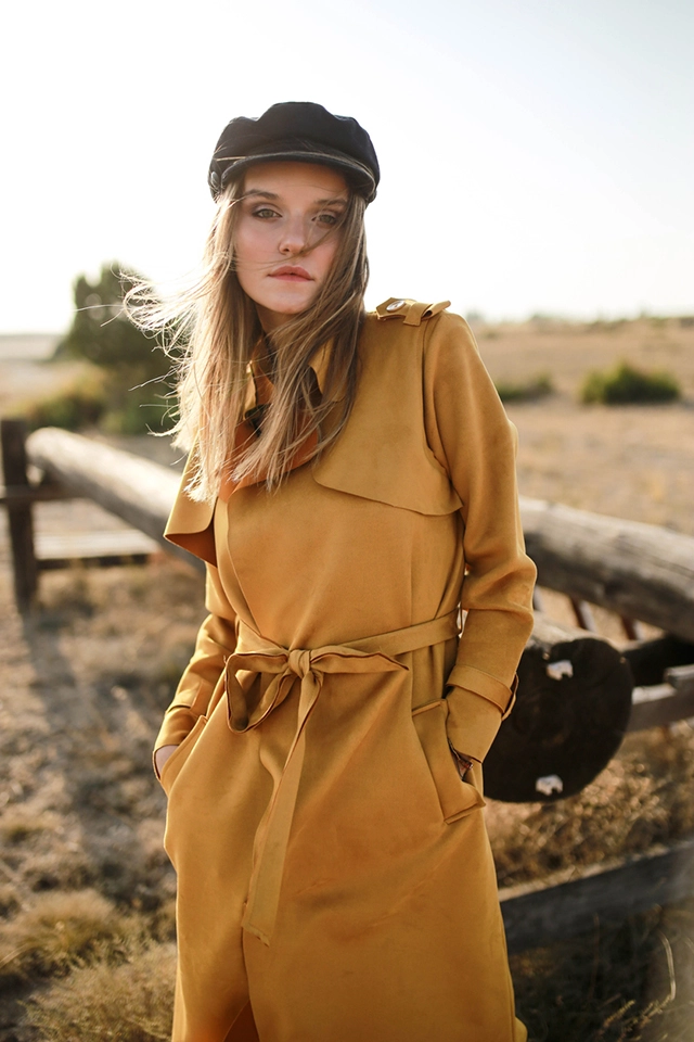 Глубокие цвета и замша. Что модно осенью 2025: советы стилиста Карстена
Глубокие цвета и замша. Что модно осенью 2025: советы стилиста Карстена