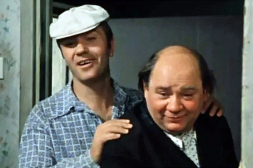 Церковь, театр и ругань на площадке. Как Данелия снимал своего «Афоню»
Церковь, театр и ругань на площадке. Как Данелия снимал своего «Афоню»