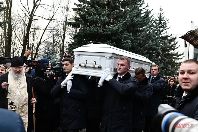 
        &laquo;Все время берут кровь&raquo;. Вдова Левкина рассказала о его последних словах    