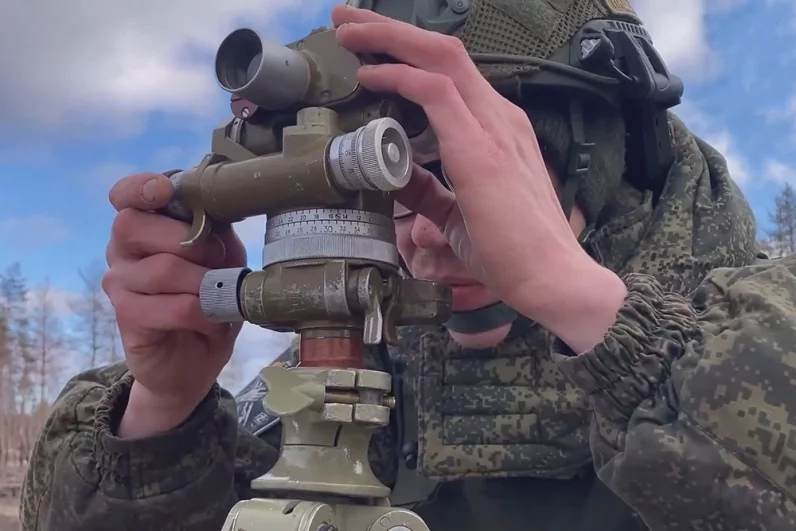 
        Кишка тонка. Нацисты остервенело рвутся на запад, чтобы их не убили русские    