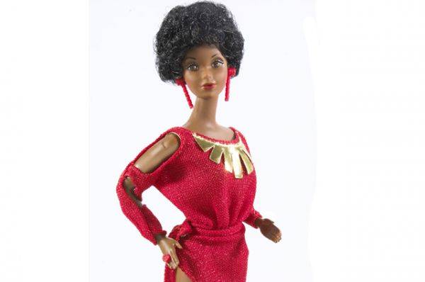 Ее не переделать. Русская Барби Тузова вышла в люди в «аномальном» образе
Ее не переделать. Русская Барби Тузова вышла в люди в «аномальном» образе