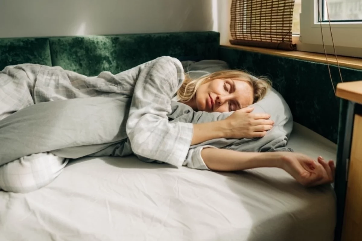 
        Рисковая ночь. Названа худшая поза для сна, приводящая к деменции    