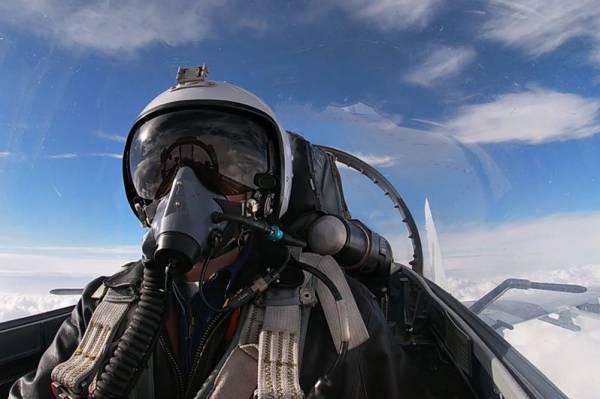 
        Ядерная триада Федосова. В 96 он не ушел на пенсию, защищая «крылья Родины»    