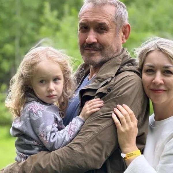 
        Сочиняет на ходу? Психолог Тараянц разнес последнее видео Ирины Усольцевой    