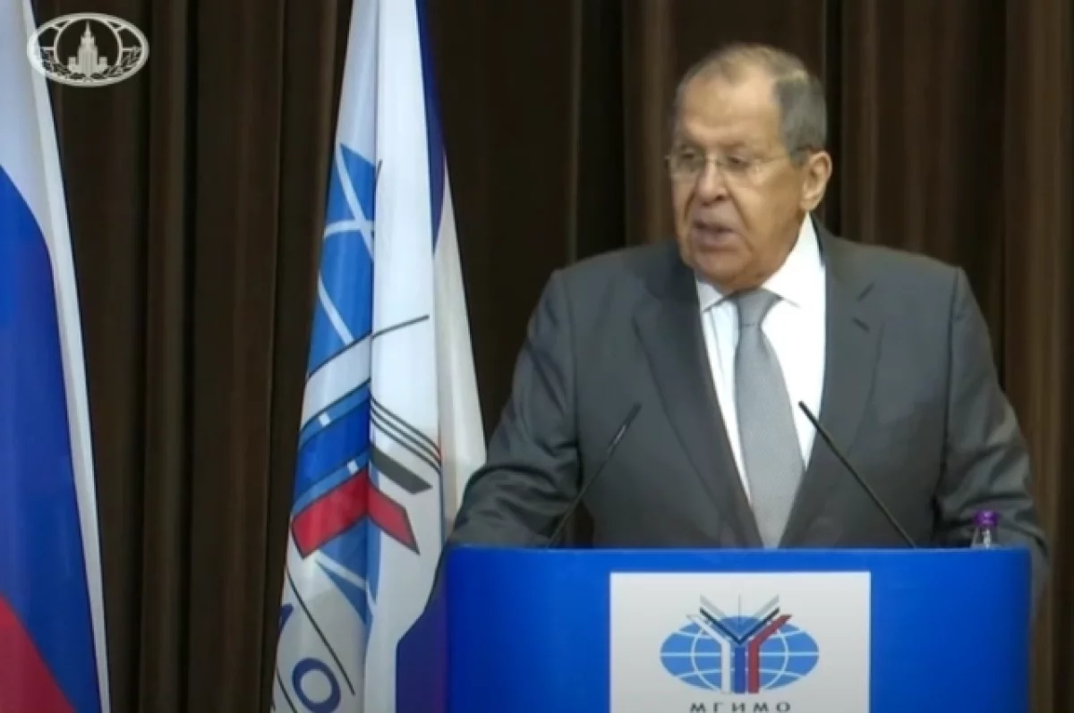 
        Лавров на встрече МГИМО спел гимн вуза    