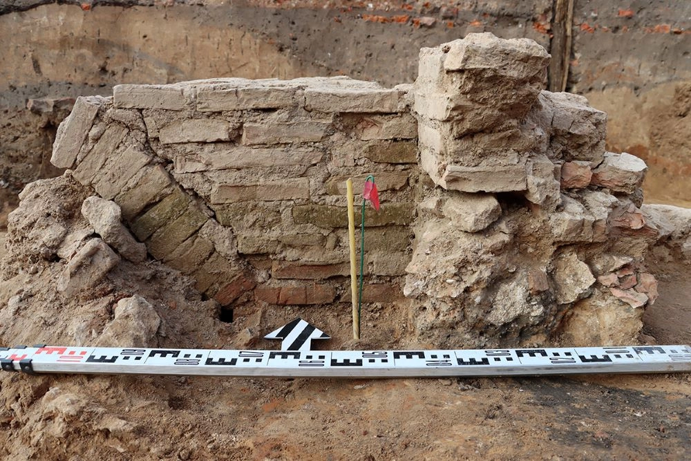 Сенсация в Смоленске. Археологи нашли уникальный терем домонгольской эпохи
Сенсация в Смоленске. Археологи нашли уникальный терем домонгольской эпохи