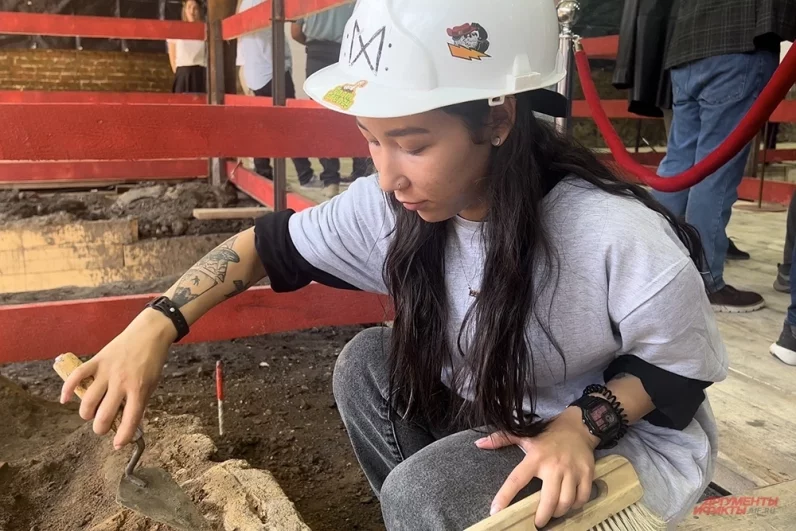 Сенсация в Смоленске. Археологи нашли уникальный терем домонгольской эпохи
Сенсация в Смоленске. Археологи нашли уникальный терем домонгольской эпохи