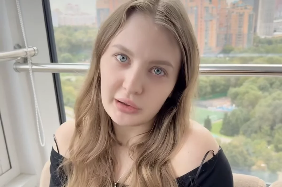 Откровенное прошлое. Как невестка-стриптизерша покорила семью Королевой
Откровенное прошлое. Как невестка-стриптизерша покорила семью Королевой