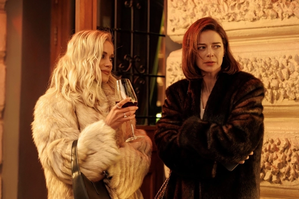 
        &laquo;Не то пальто!&raquo; Первые отзывы зрителей о сериале &laquo;Москва слезам не верит&raquo;    