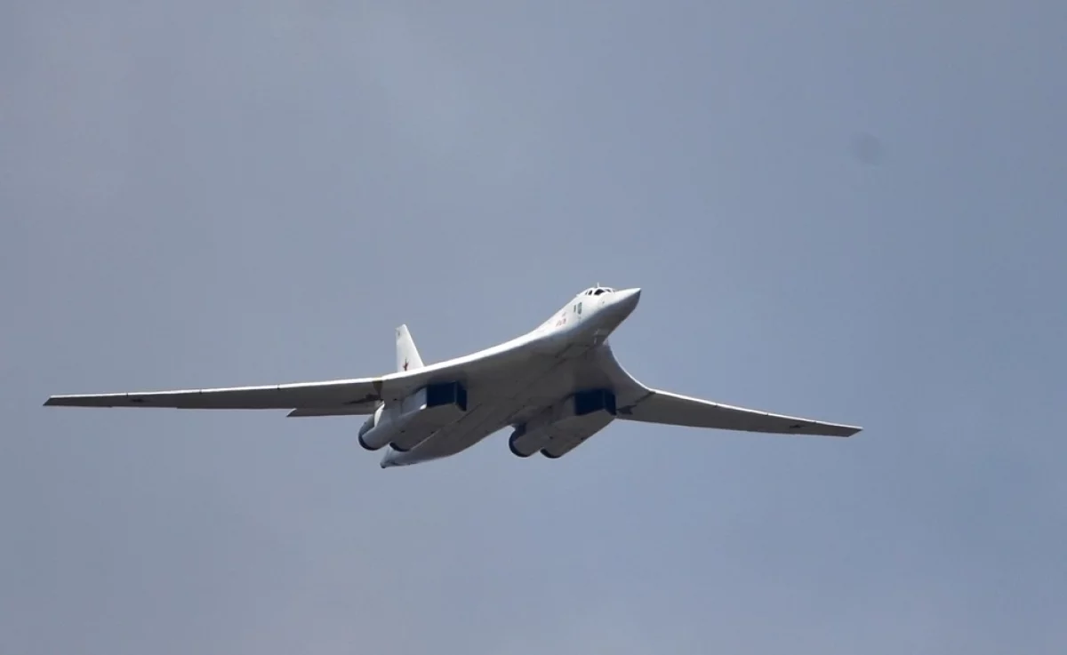 Ту-160 отработали электронные пуски крылатых ракет на учениях «Запад-2025»
Ту-160 отработали электронные пуски крылатых ракет на учениях «Запад-2025»