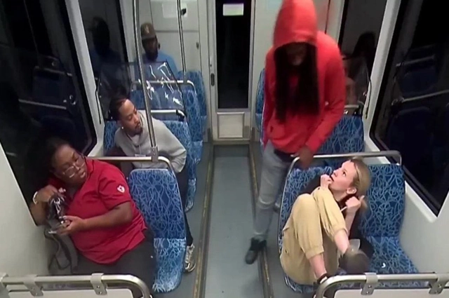 Гуляла в гетто. Фото из спальни украинки Заруцкой объяснили убийство в США
Гуляла в гетто. Фото из спальни украинки Заруцкой объяснили убийство в США