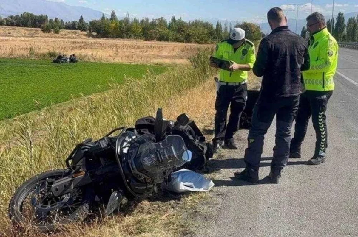 
        Фанатик. Байкер из России, умерший в Турции, гонял даже на сдутых колесах    