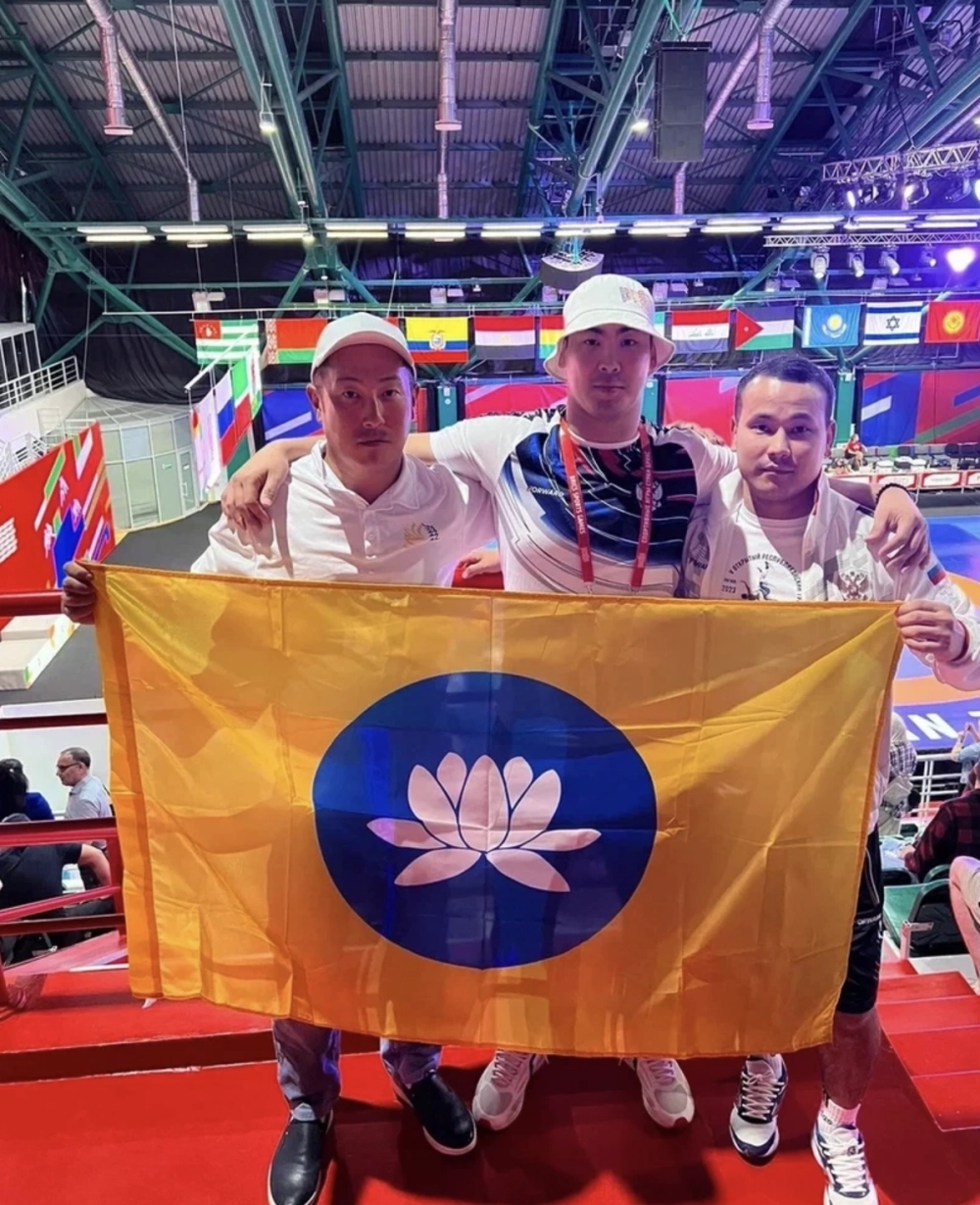 
        Четыре месяца в коме после боя. Как умер чемпион мира Санджи Каруев    