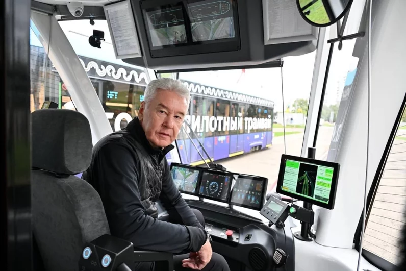 «Он такой хорошенький». Впечатления о поездке на беспилотном трамвае
«Он такой хорошенький». Впечатления о поездке на беспилотном трамвае