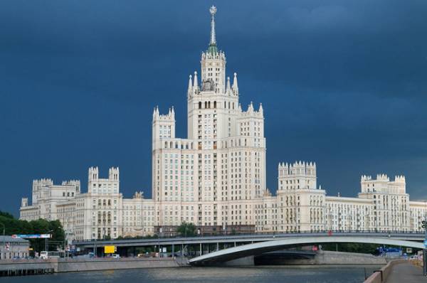 На семи холмах. Какие квартиры продаются в знаменитых московских высотках
На семи холмах. Какие квартиры продаются в знаменитых московских высотках