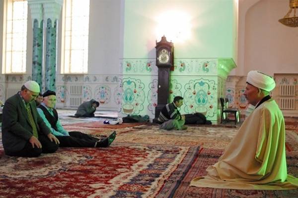 
        Ромео и Джульетта «Норд Оста». У могил влюблённых подростков — всегда цветы    