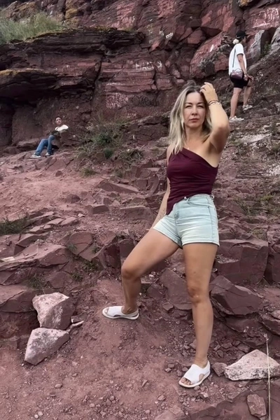 
        Сочиняет на ходу? Психолог Тараянц разнес последнее видео Ирины Усольцевой    