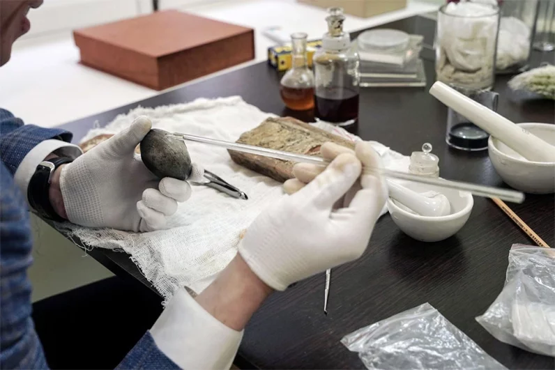 
        Страшный артефакт. Трёхликий бюст в Ирландии был связан с жуткими ритуалами    