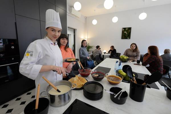 О лучшем городе Земли. Смотрите, как похорошела Москва за последние 15 лет
О лучшем городе Земли. Смотрите, как похорошела Москва за последние 15 лет