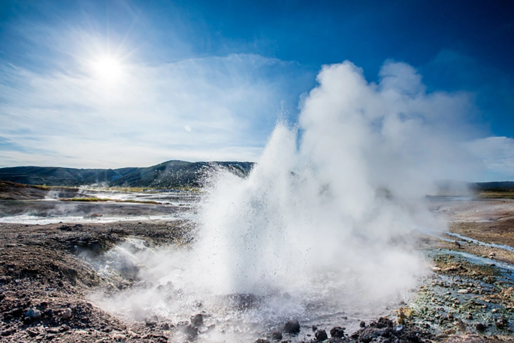 Жерло красоты. Невероятная кальдера вулкана Узон
Жерло красоты. Невероятная кальдера вулкана Узон