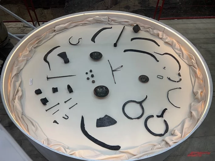 Сенсация в Смоленске. Археологи нашли уникальный терем домонгольской эпохи
Сенсация в Смоленске. Археологи нашли уникальный терем домонгольской эпохи