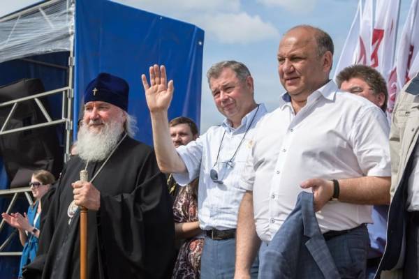 
        Сгорел сарай, гони и хана! Как Россия в союзе с татарами избавилась от ига    